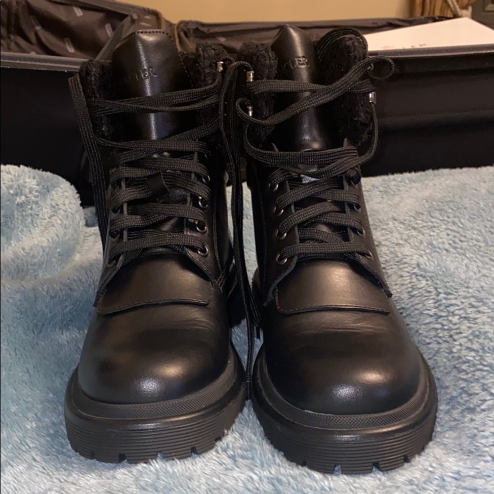 Moncler boots